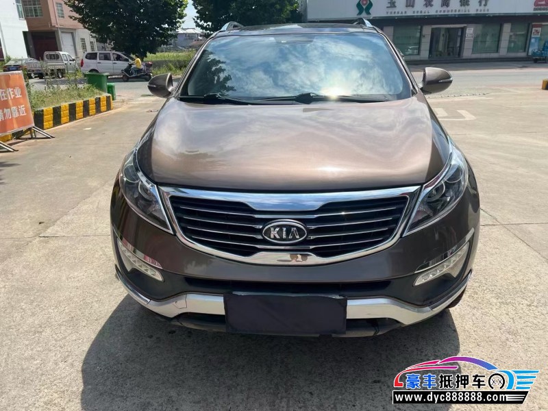 14年起亚智跑轿车抵押车出售