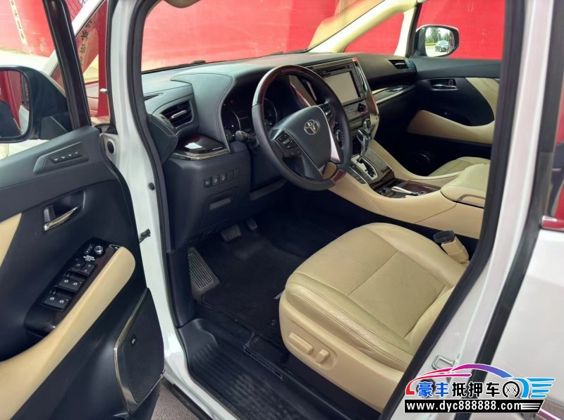 16年丰田埃尔法轿车抵押车出售