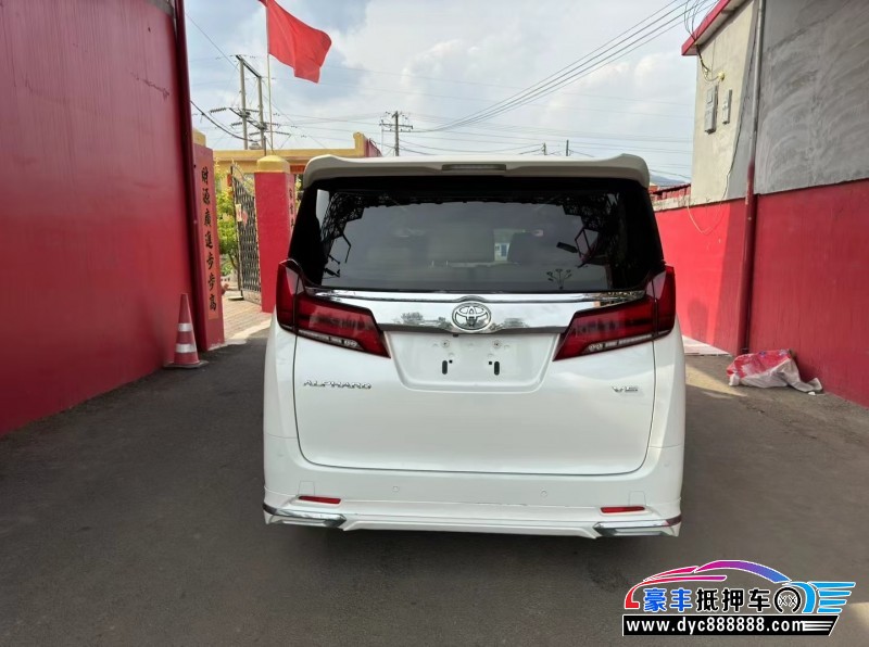 16年丰田埃尔法轿车抵押车出售