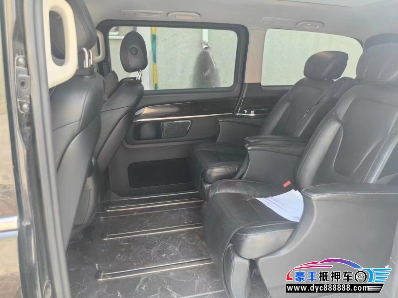 18年奔驰V轿车抵押车出售