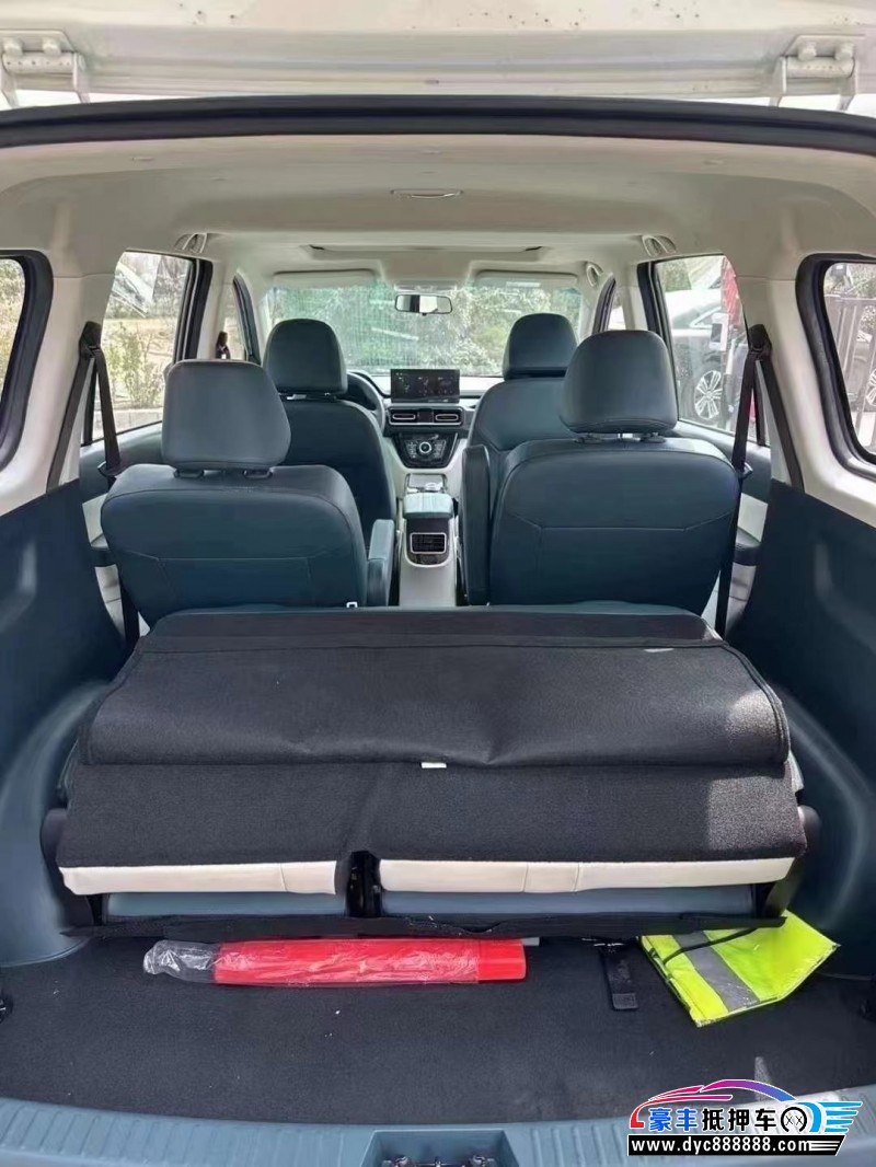 24年SWM斯威汽车大虎轿车抵押车出售