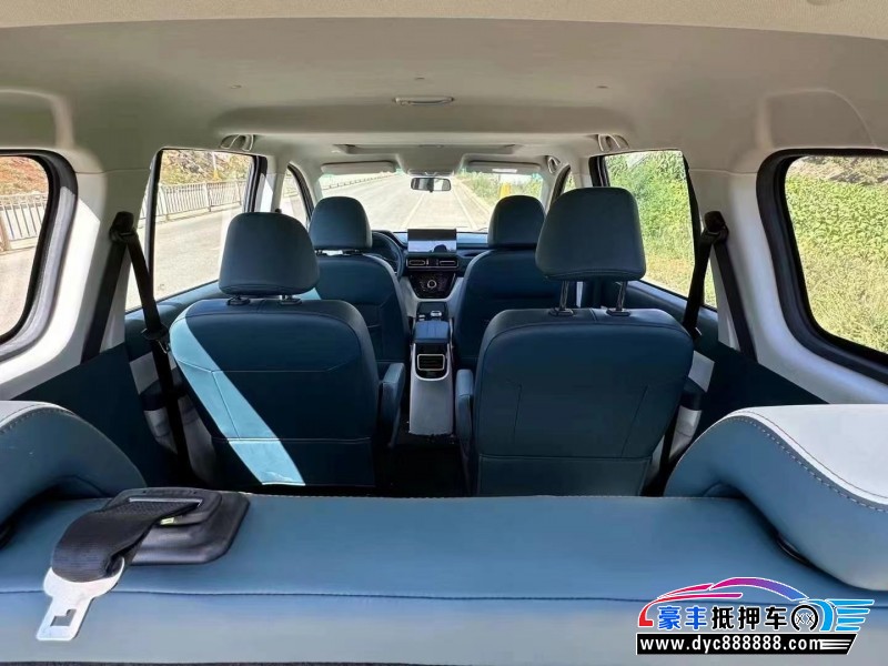 24年SWM斯威汽车大虎轿车抵押车出售