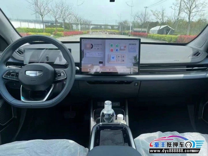 24年吉利几何轿车抵押车出售