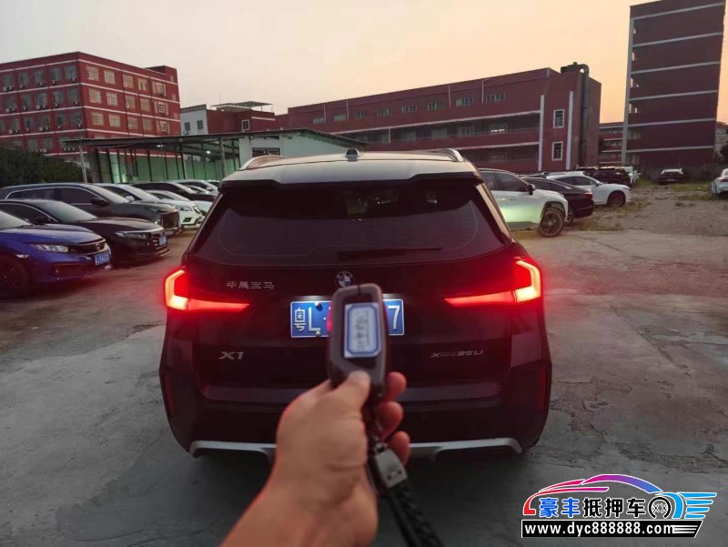 24年宝马X1轿车抵押车出售