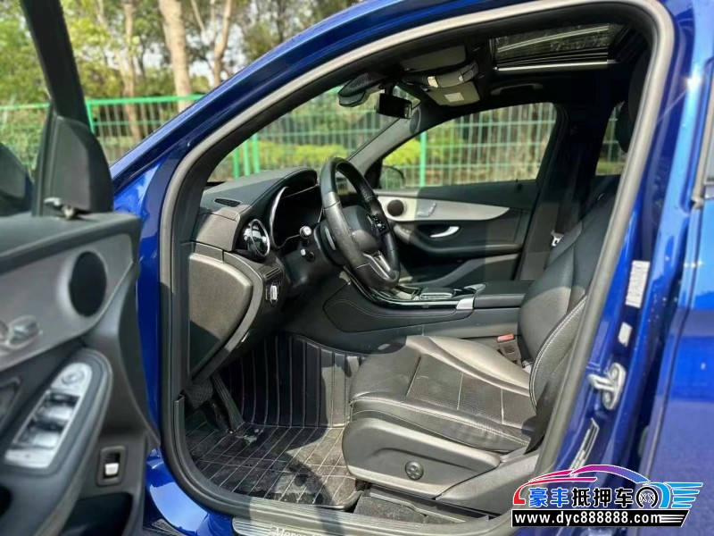 20年奔驰GLC轿车抵押车出售