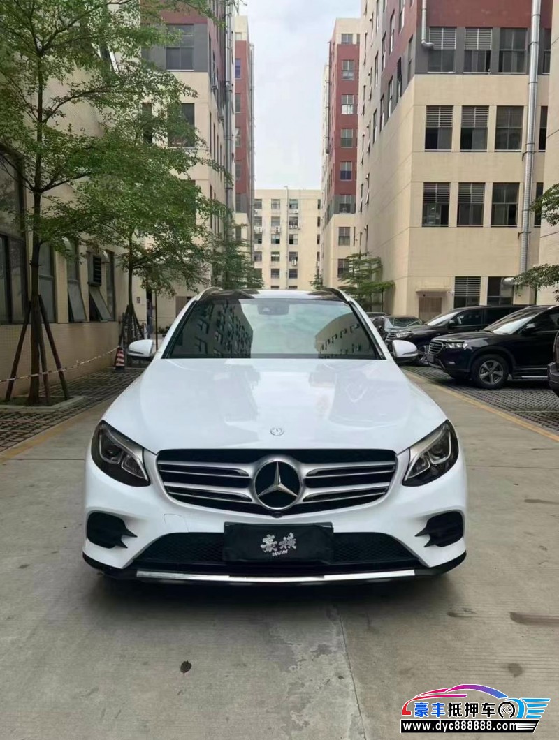 17年奔驰GLC轿车抵押车出售