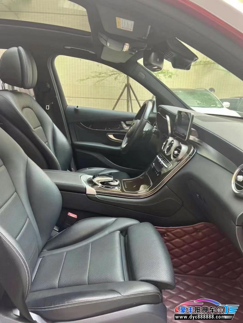 17年奔驰GLC轿车抵押车出售