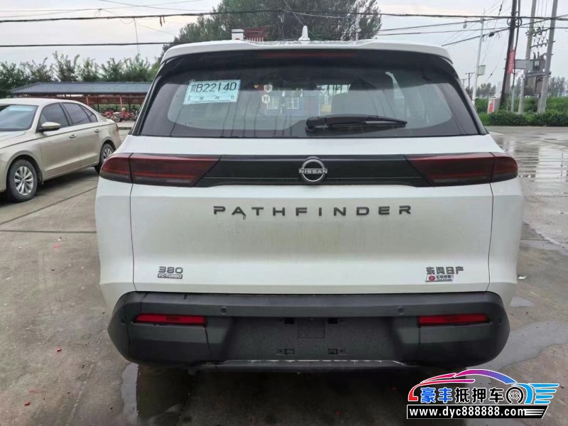 24年日产探陆轿车抵押车出售