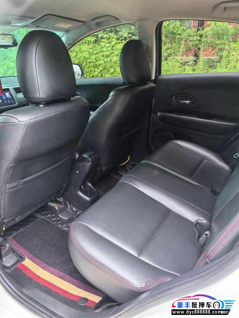 17年本田缤智轿车抵押车出售