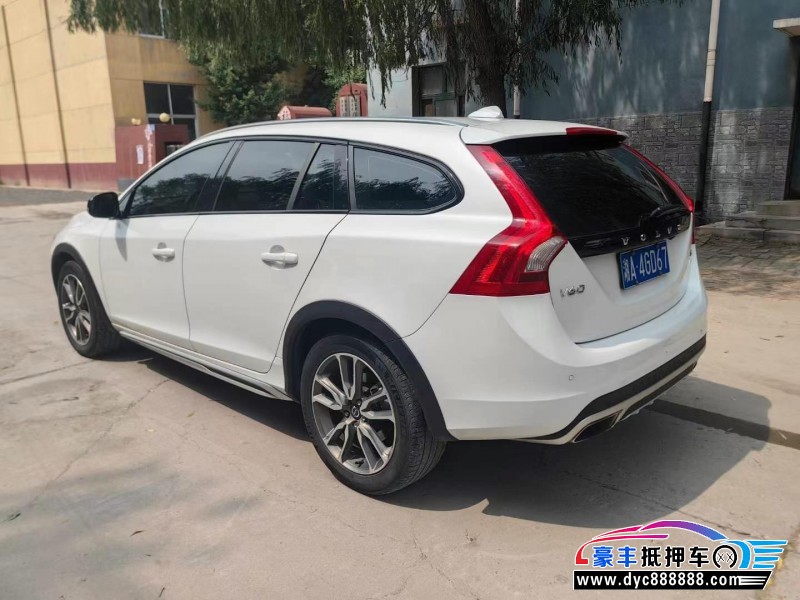 17年沃尔沃V60轿车抵押车出售