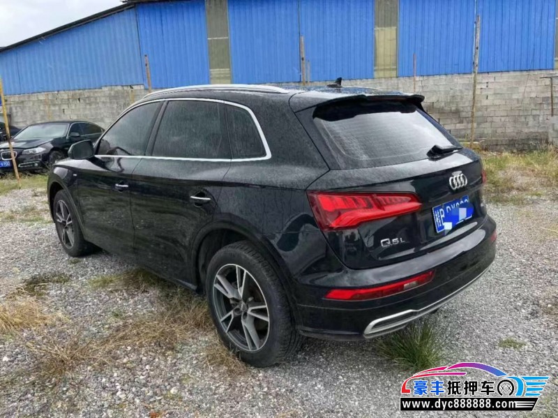 19年奥迪Q5轿车抵押车出售