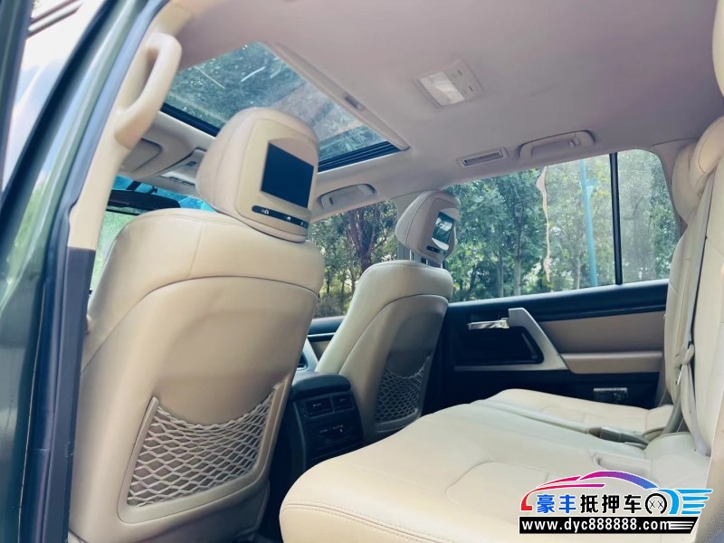 12年丰田兰德酷路泽（陆巡）轿车抵押车出售