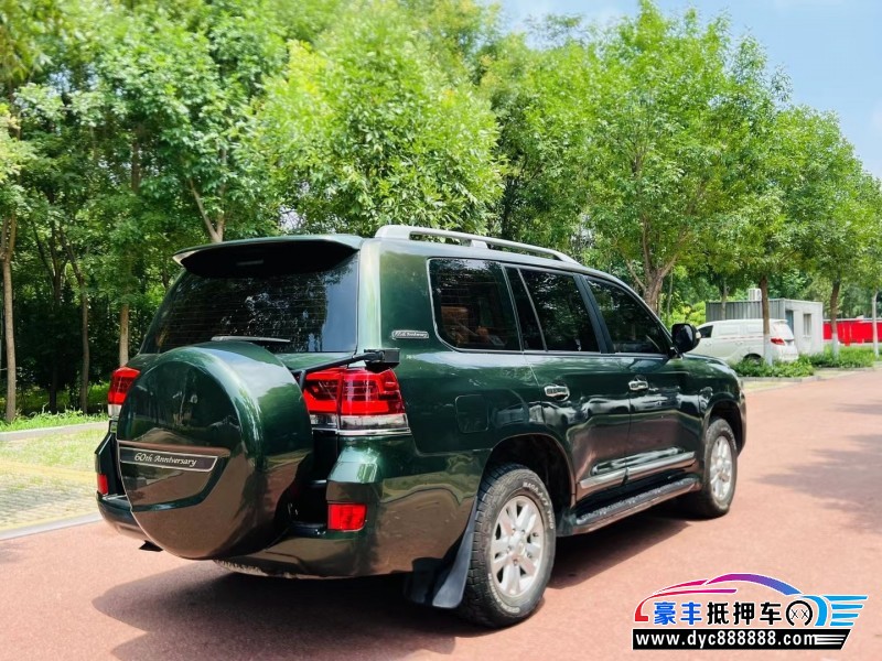 12年丰田兰德酷路泽（陆巡）轿车抵押车出售