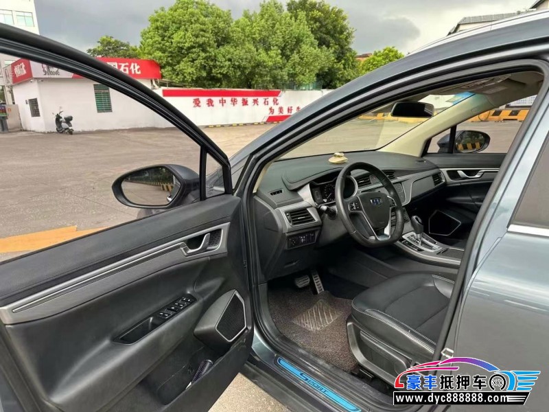 19年吉利帝豪GS轿车抵押车出售