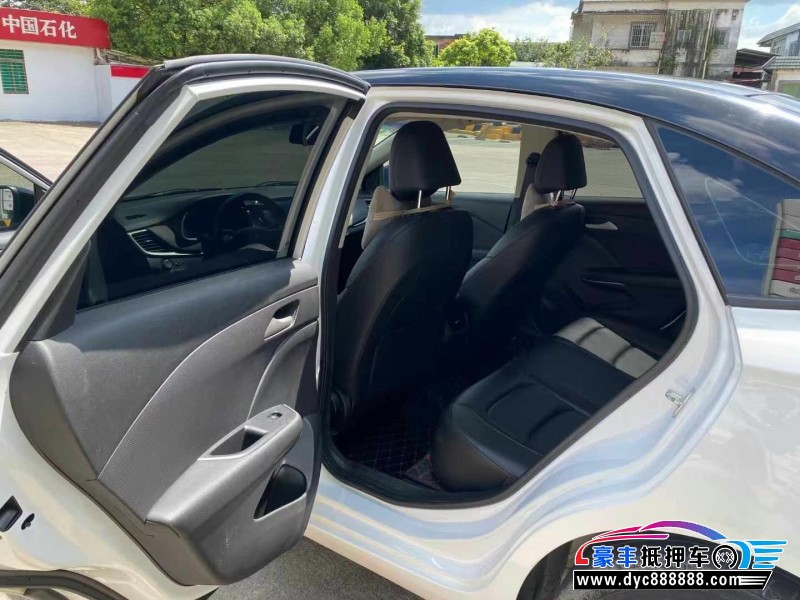 20年雪佛兰科鲁泽轿车抵押车出售