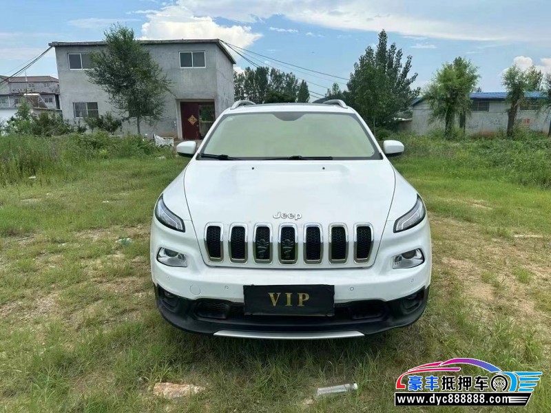 17年Jeep自由光轿车抵押车出售