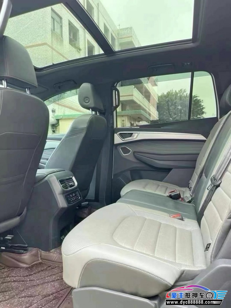 21年大众揽镜轿车抵押车出售