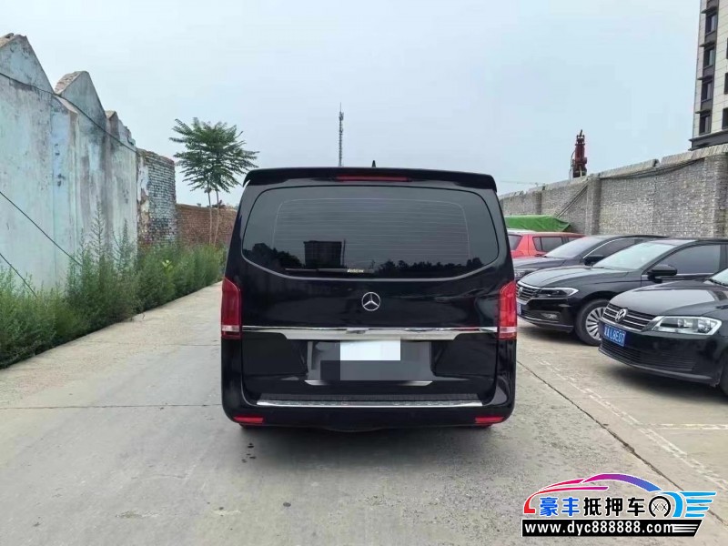 18年奔驰威霆轿车抵押车出售