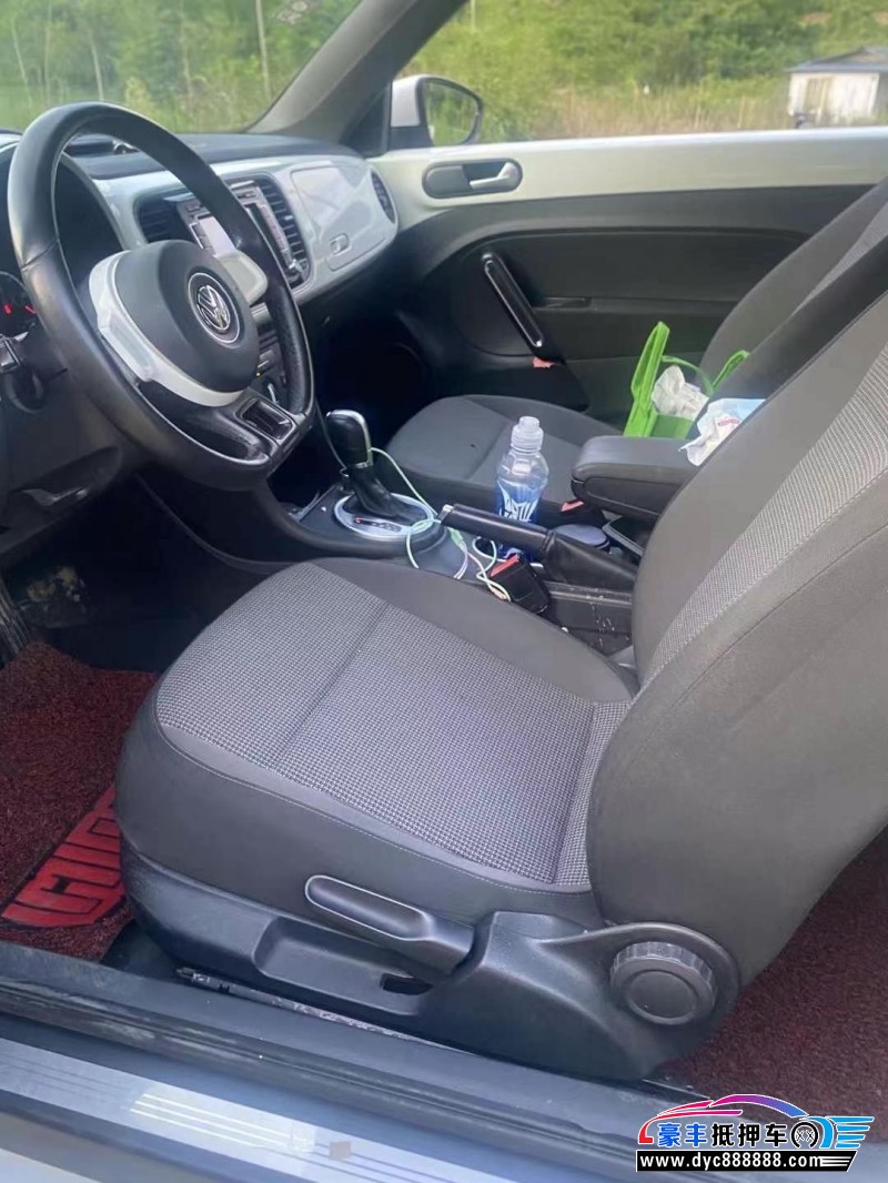 15年大众甲壳虫轿车抵押车出售