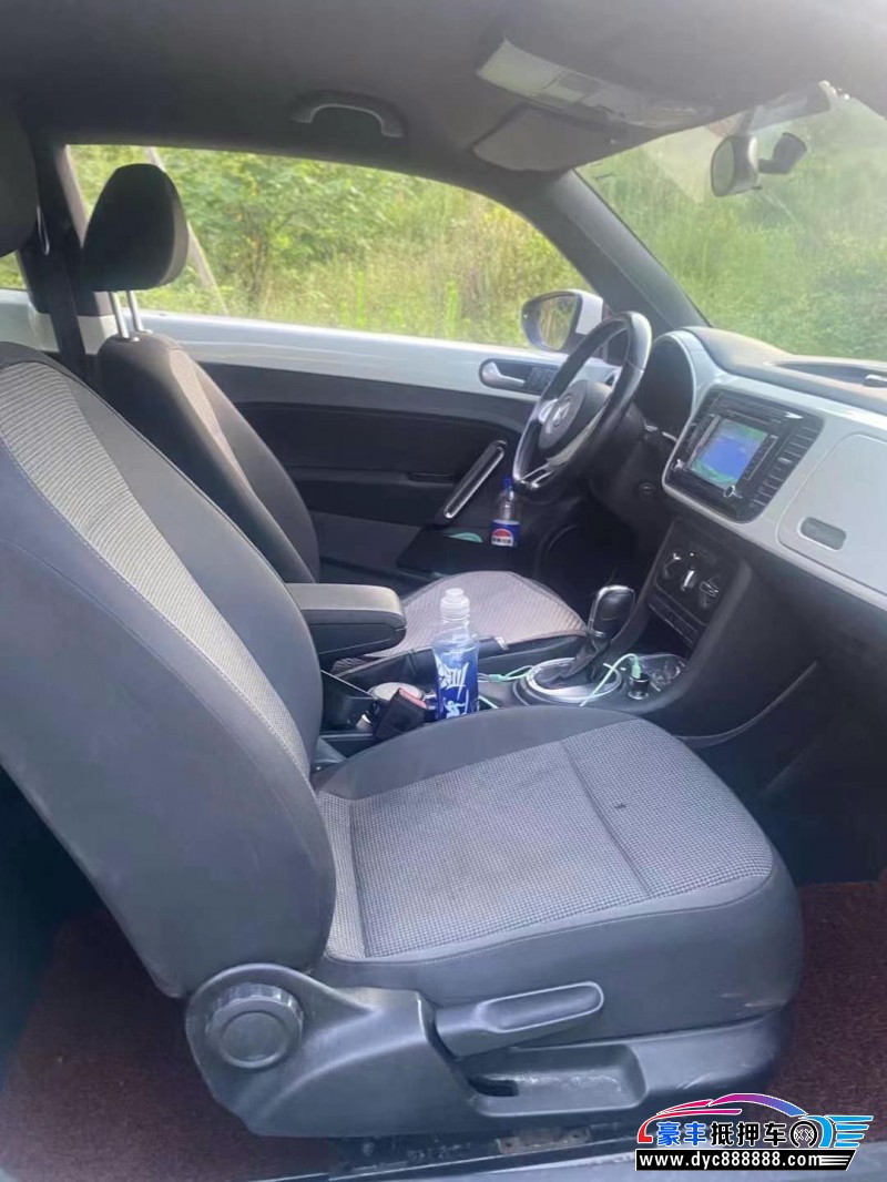 15年大众甲壳虫轿车抵押车出售