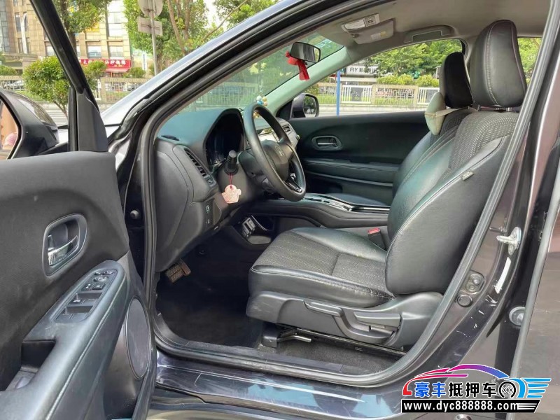 18年本田缤智轿车抵押车出售