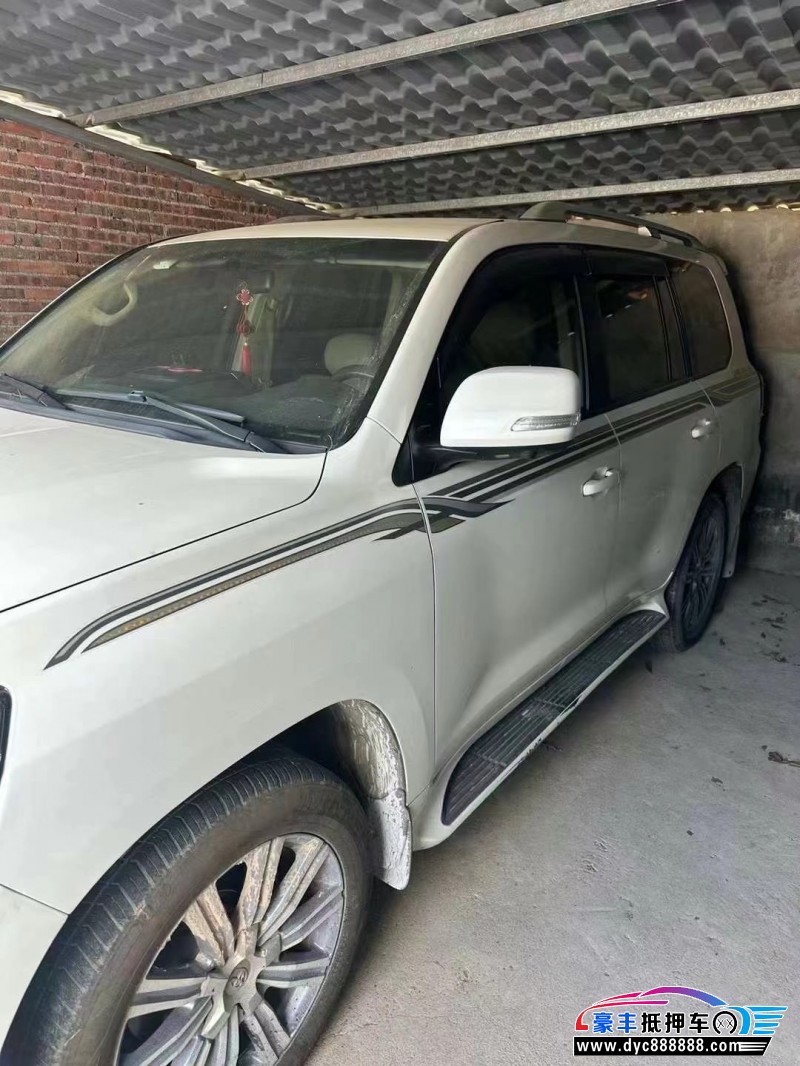 18年丰田兰德酷路泽（陆巡）轿车抵押车出售