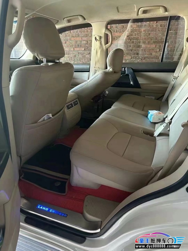 18年丰田兰德酷路泽（陆巡）轿车抵押车出售