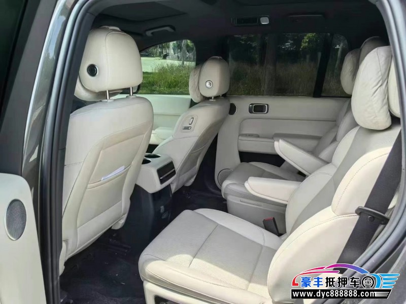 23年理想L8轿车抵押车出售