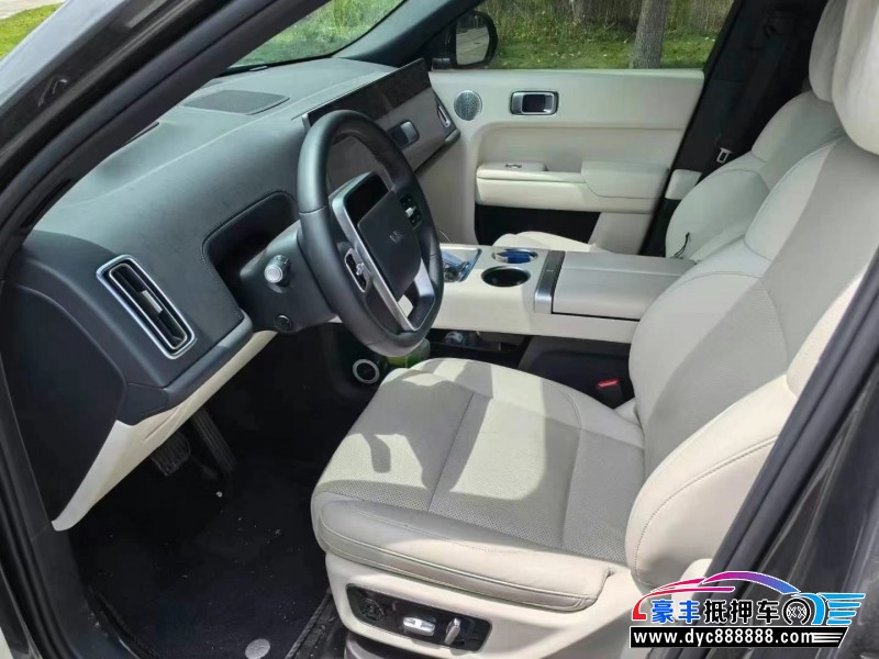 23年理想L8轿车抵押车出售