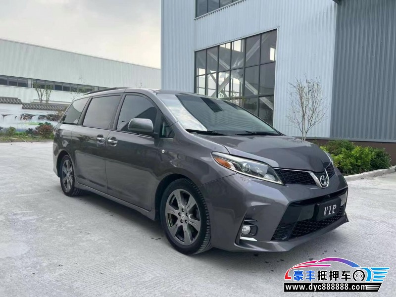 17年丰田塞纳轿车抵押车出售