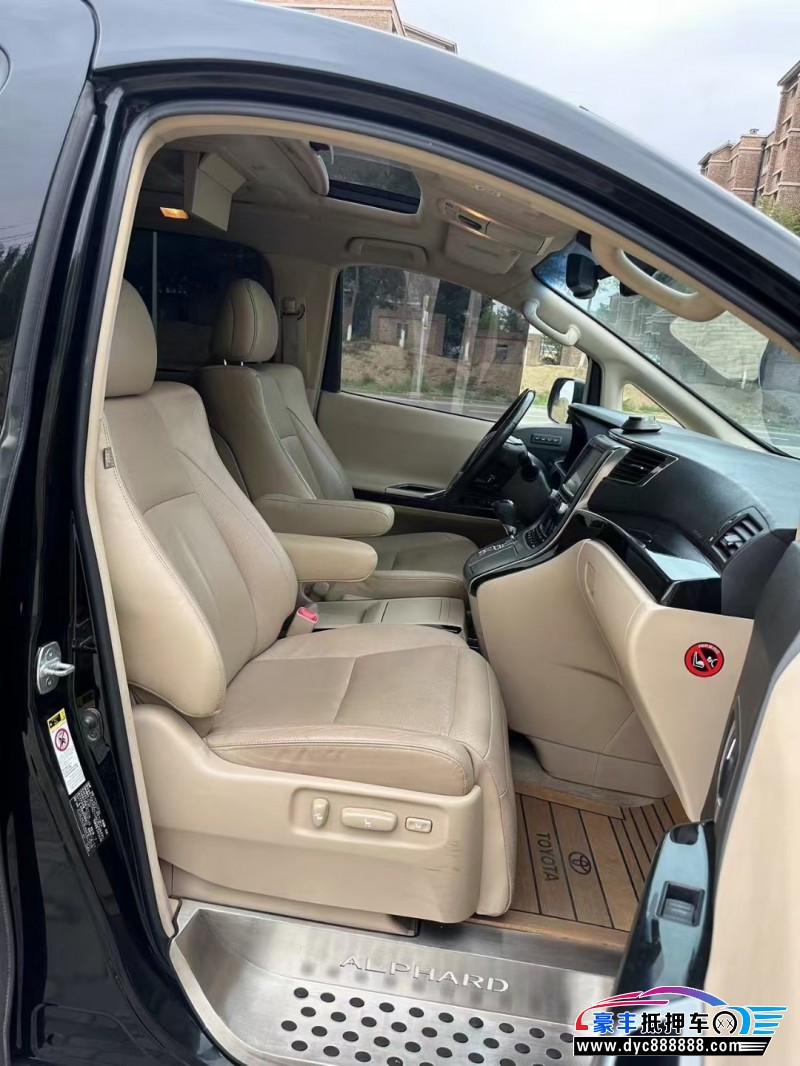 13年丰田埃尔法MPV抵押车出售