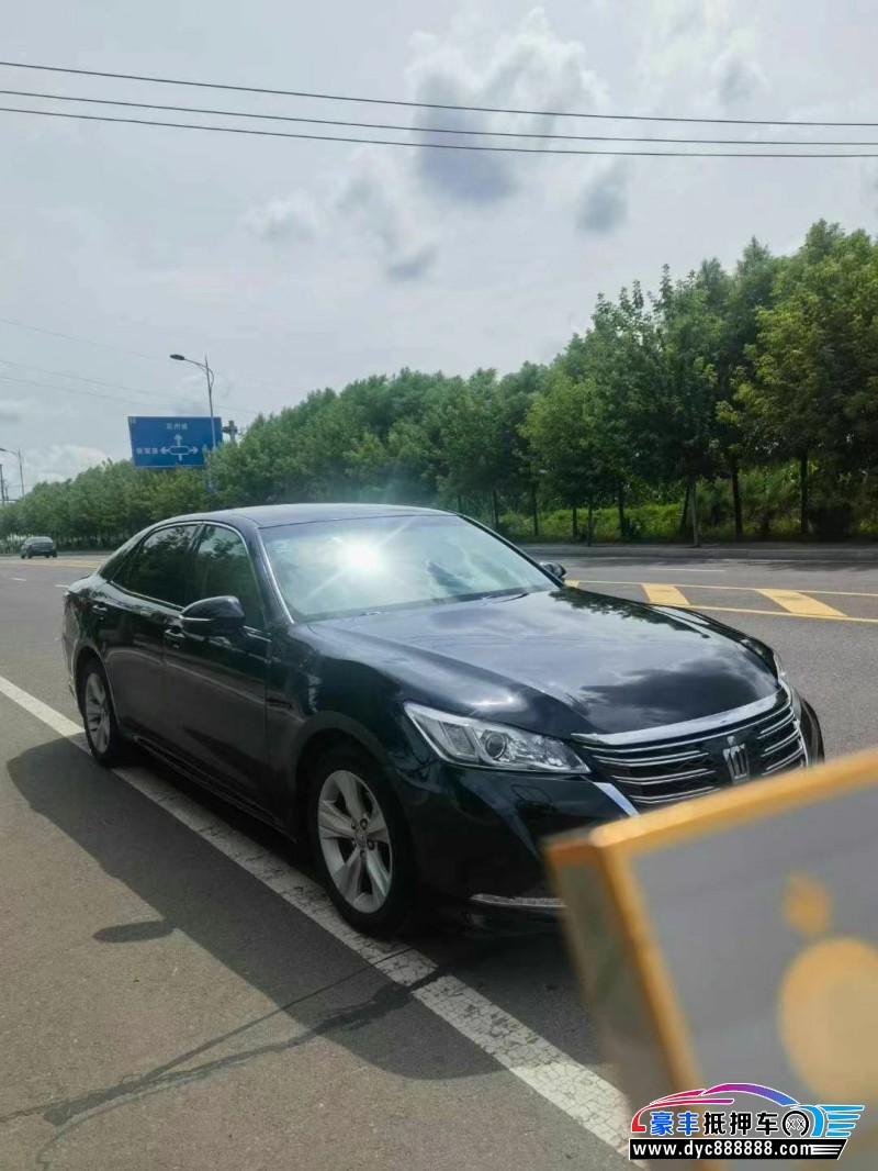 16年丰田皇冠(进口)轿车抵押车出售