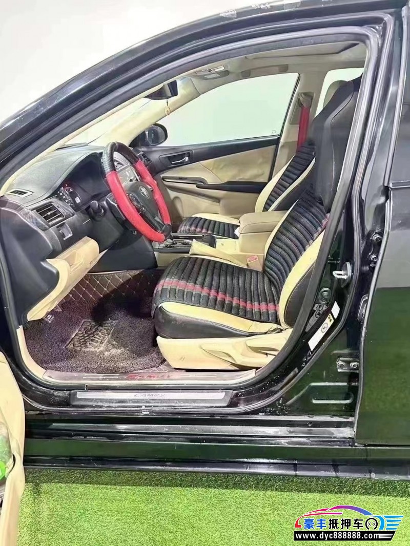 12年丰田凯美瑞轿车抵押车出售