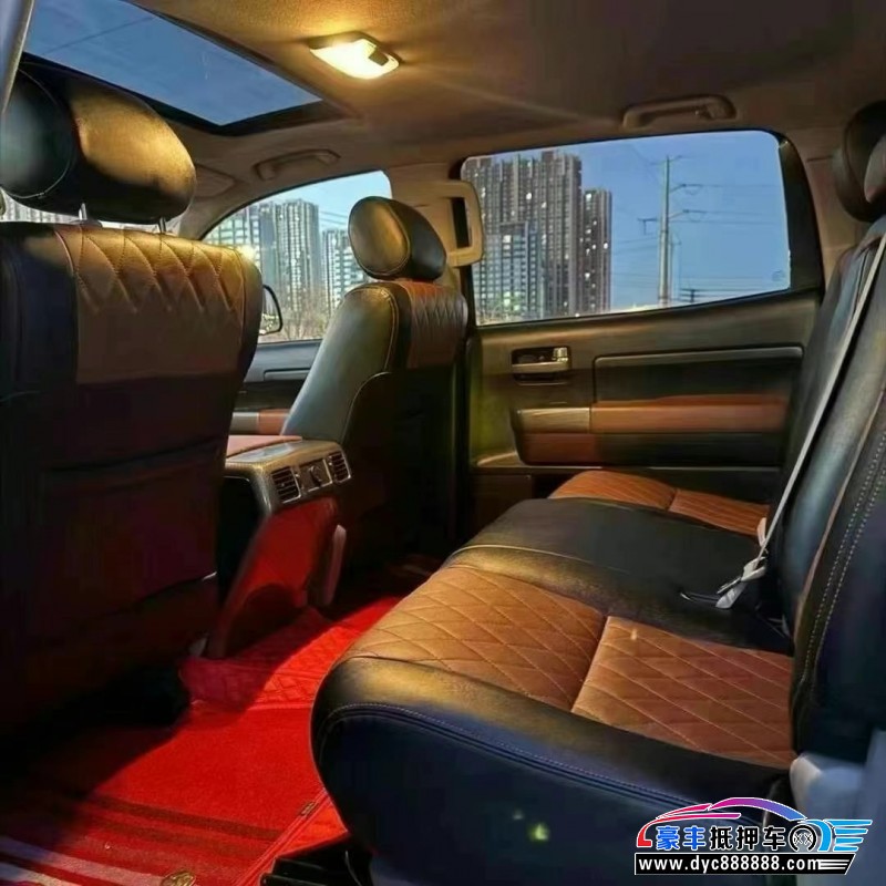 13年丰田坦途轿车抵押车出售