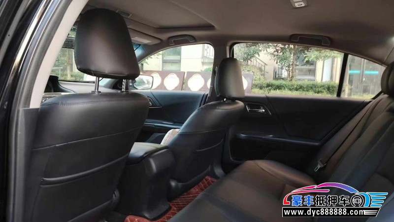 16年本田雅阁轿车抵押车出售