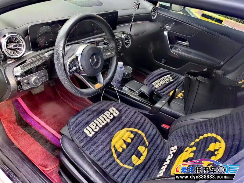 20年奔驰A轿车抵押车出售