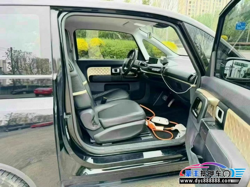 22年宝骏kiwi ev轿车抵押车出售