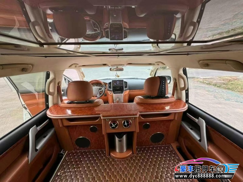 16年丰田兰德酷路泽（陆巡）轿车抵押车出售