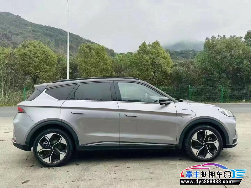 23年极狐阿尔法T轿车抵押车出售