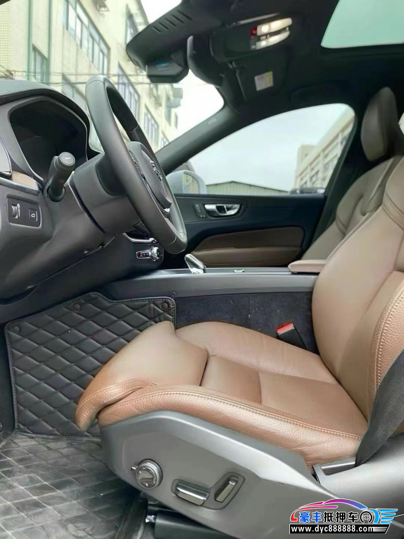 21年沃尔沃XC60轿车抵押车出售