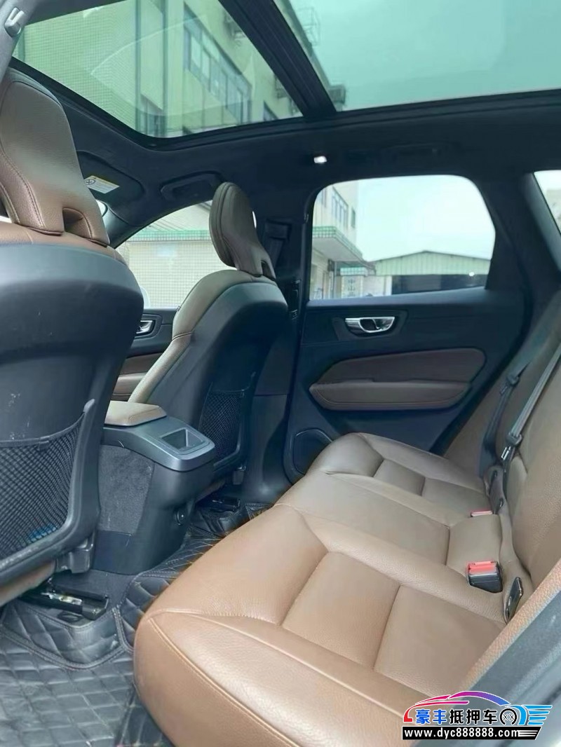 21年沃尔沃XC60轿车抵押车出售