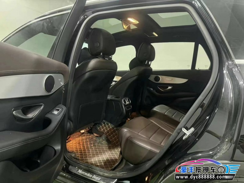 21年奔驰GLC轿车抵押车出售