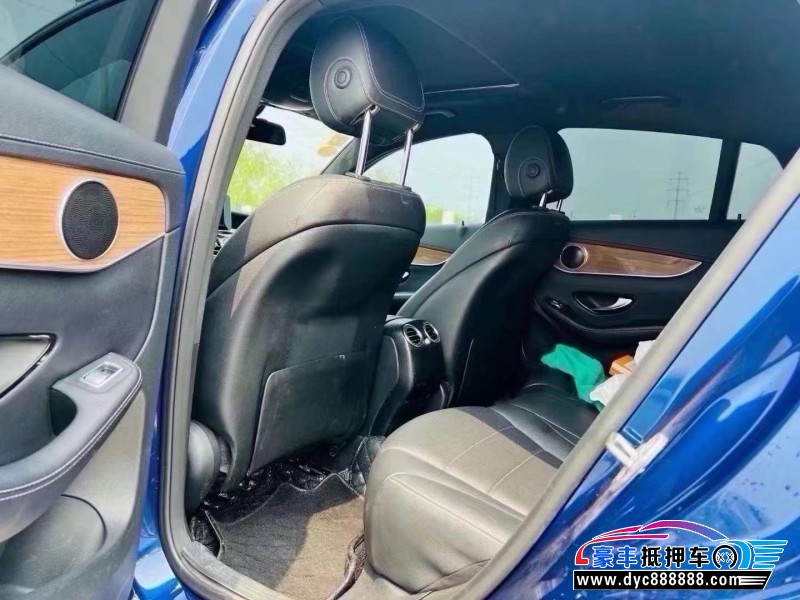 18年奔驰GLC轿车抵押车出售