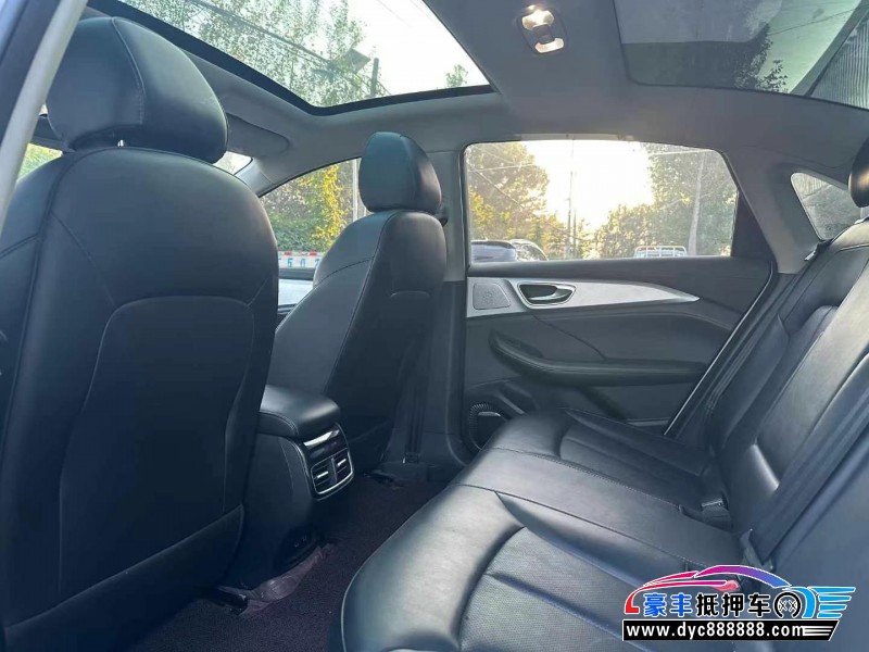 22年非凡ER6轿车抵押车出售