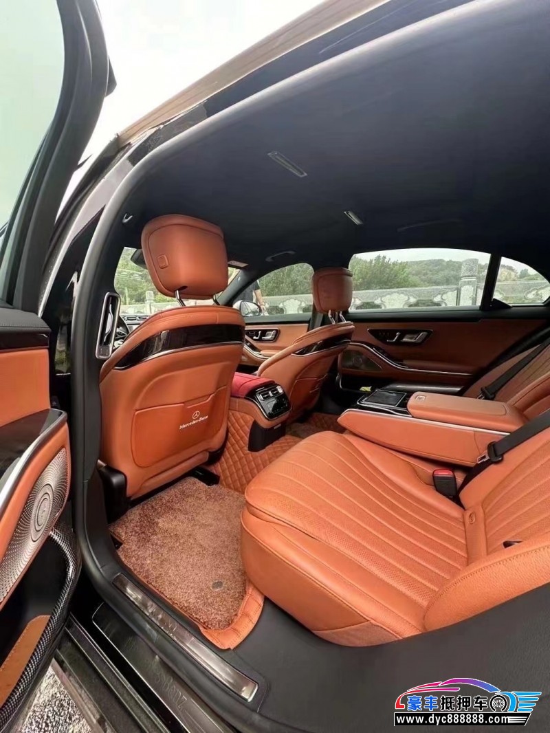 22年奔驰S轿车抵押车出售