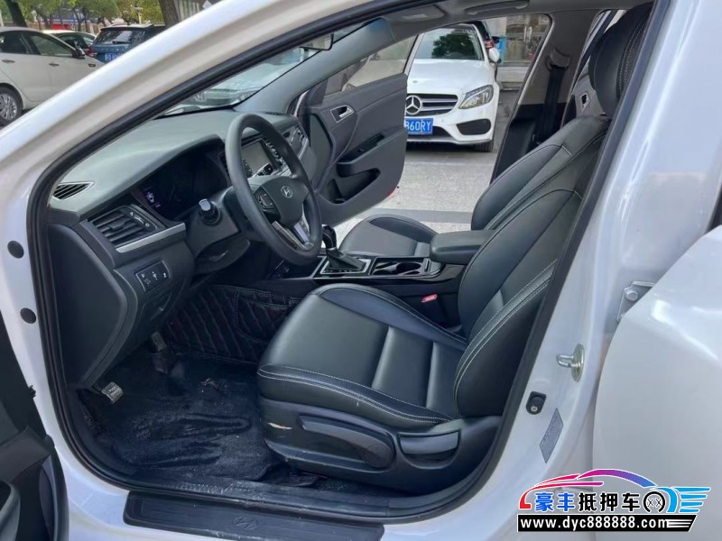 18年现代名图轿车抵押车出售