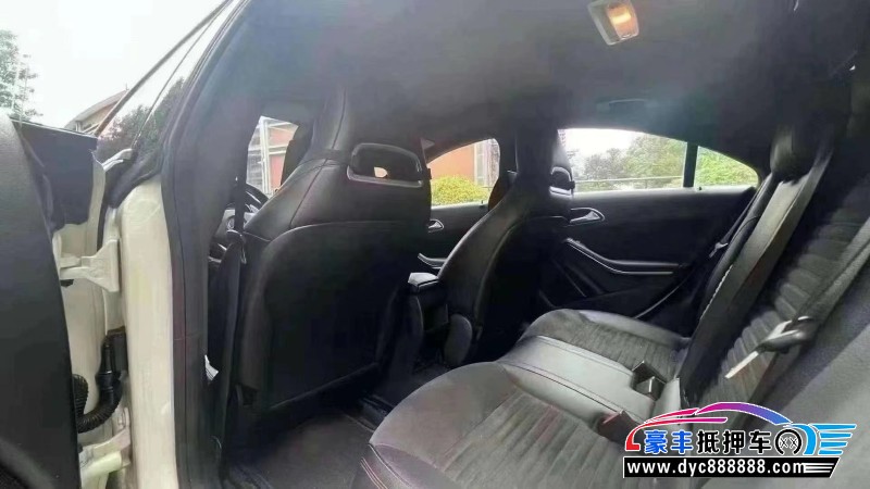 16年奔驰CLA轿车抵押车出售