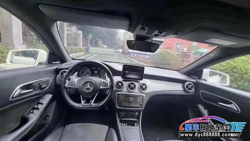 16年奔驰CLA轿车抵押车出售