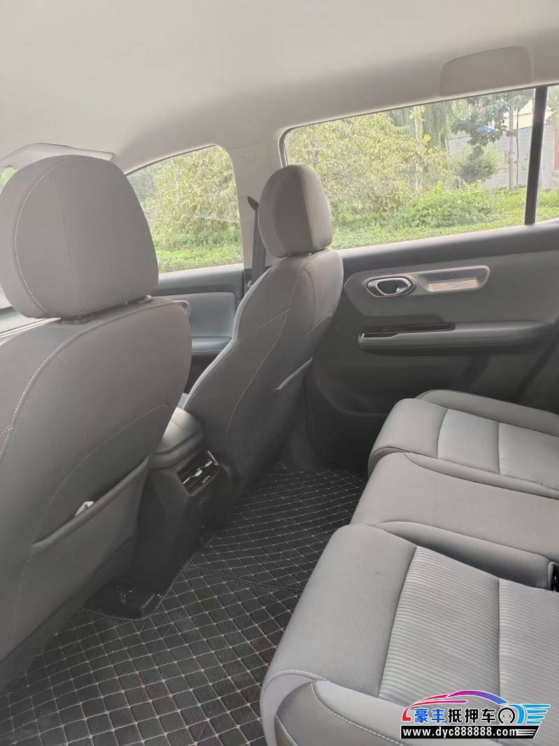 23年埃安Y70轿车抵押车出售