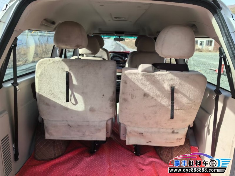 19年东风风行菱智轿车抵押车出售